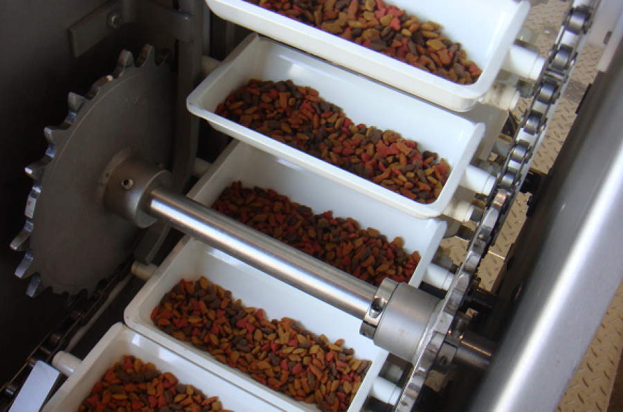 Sanitary belt on a PFI incline belt conveyor